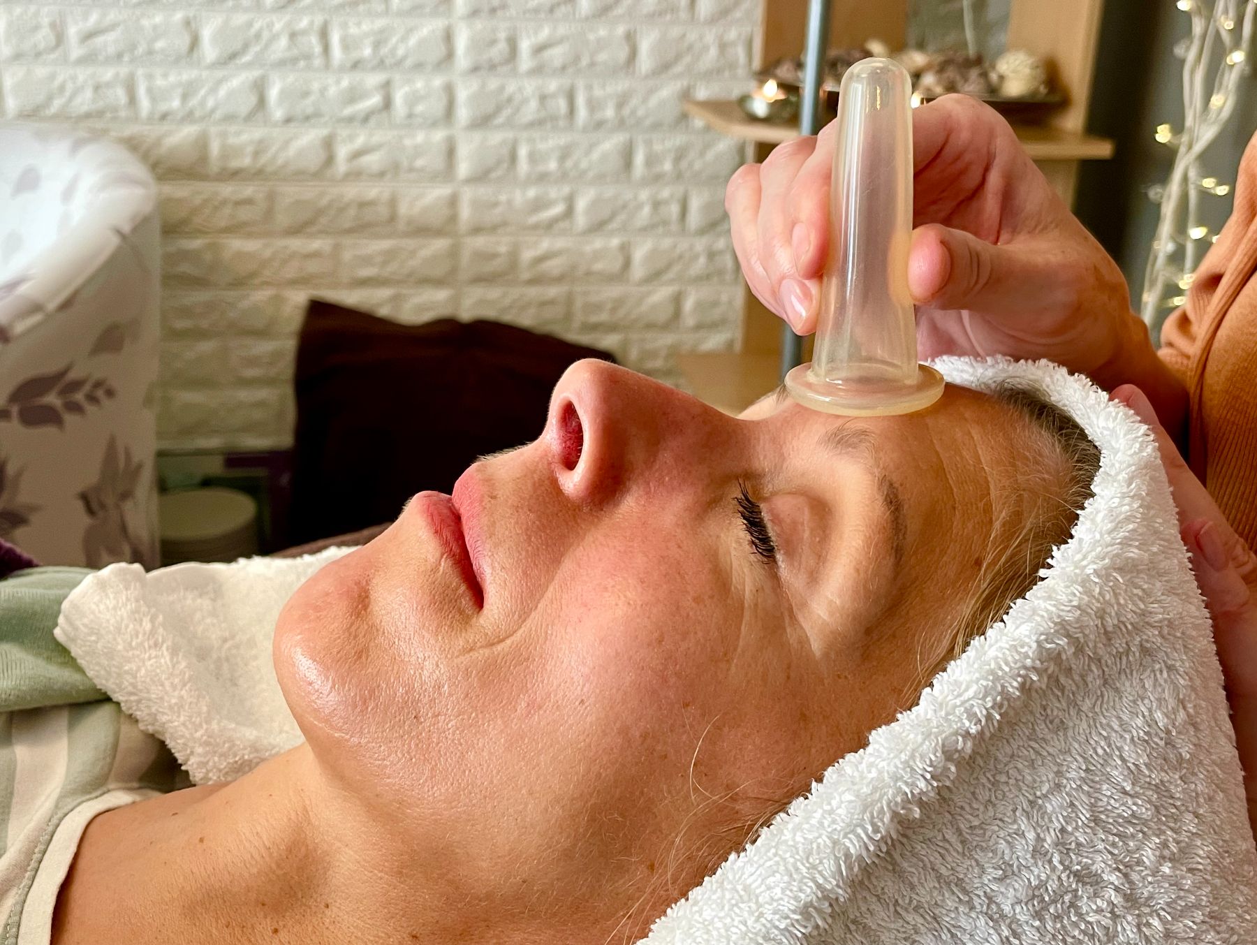 Facial Cupping